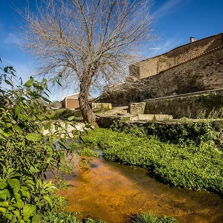 El Hogar Del Herrero Ahigal de los Aceiteros Exterior photo